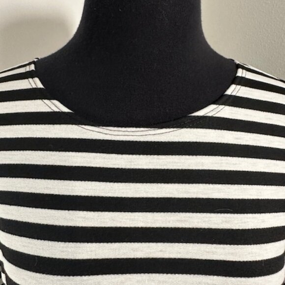 Hailey & Co. Black & White Stripe Sweatshirt   8317 - Picture 9 of 11